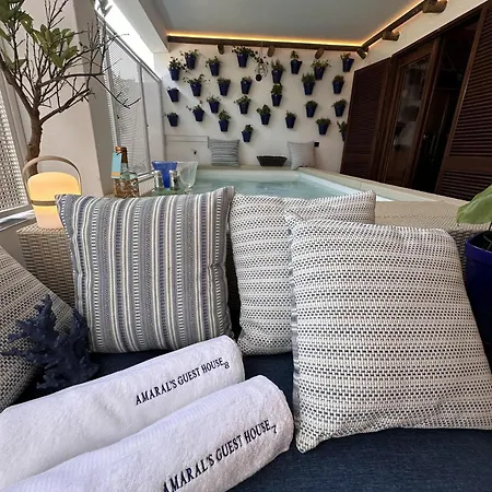Apartment 3bed Apartment- Garden Private Pool Free Parking *