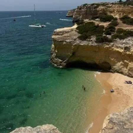 Apartment 3bed Apartment- Garden Private Pool Free Parking Albufeira